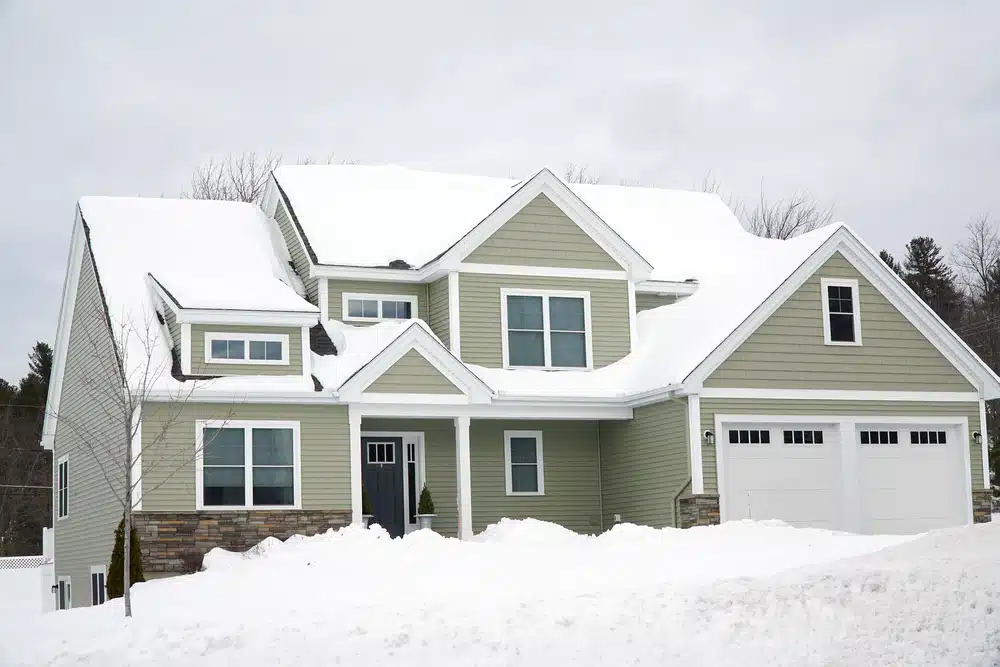 avoiding issues roof winter