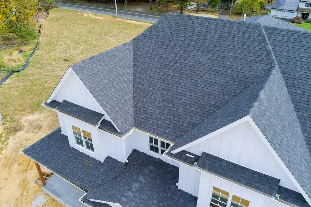 asphalt roofs vs shake roofs