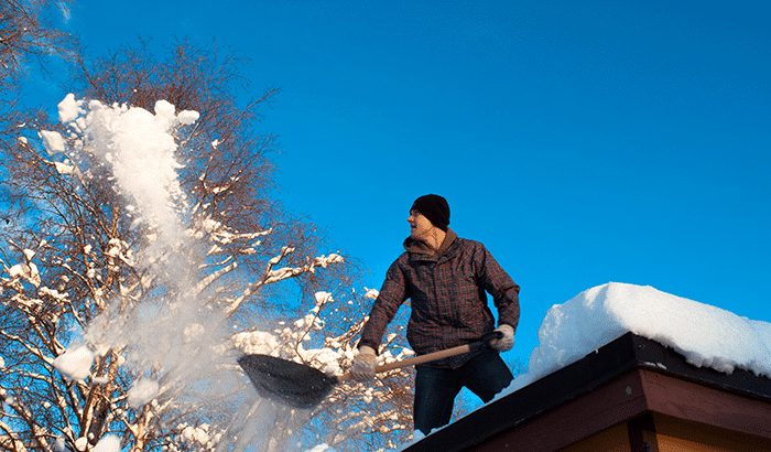 The-Dos-and-Don'ts-of-Removing-Snow-from-Your-Roof